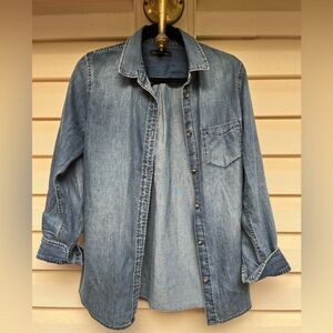 Banana Republic blue denim, long sleeve shirt. Chest pocket, breathable, Med